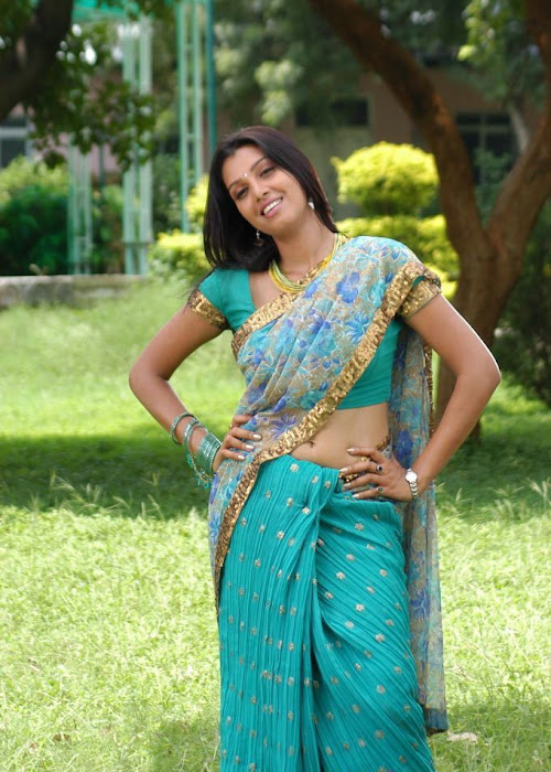 manjulika in saree